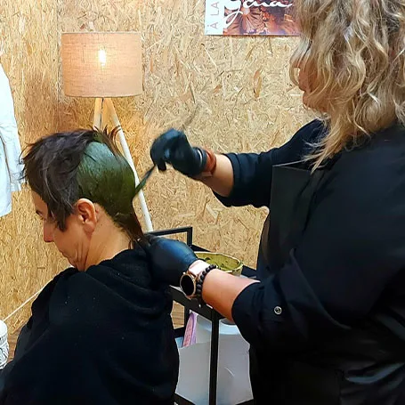 Photo d'une coloration végétale à Nantes Saint Sebastien