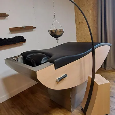 mobiliers en bois naturel pour les massages de la tête